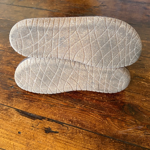 Taos Woolside Slippers - Picture 3 of 9